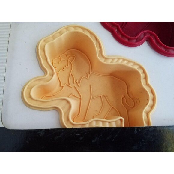 KitchenAid Animal Silicone Baking Molds Lion Monkey Rhino Elephant Alligator - Picture 5 of 8